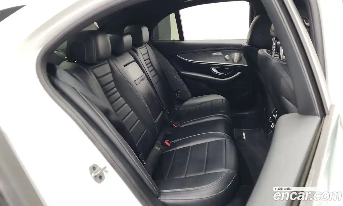 Mercedes-Benz E-Class 2021 2.0 Автомат в Москве № 137470, фото 6