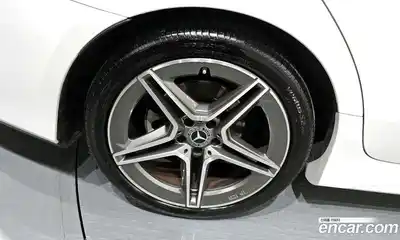 Mercedes-Benz CLS-Class 2019 1.9 Автомат в Москве № 140808, миниатюра 5