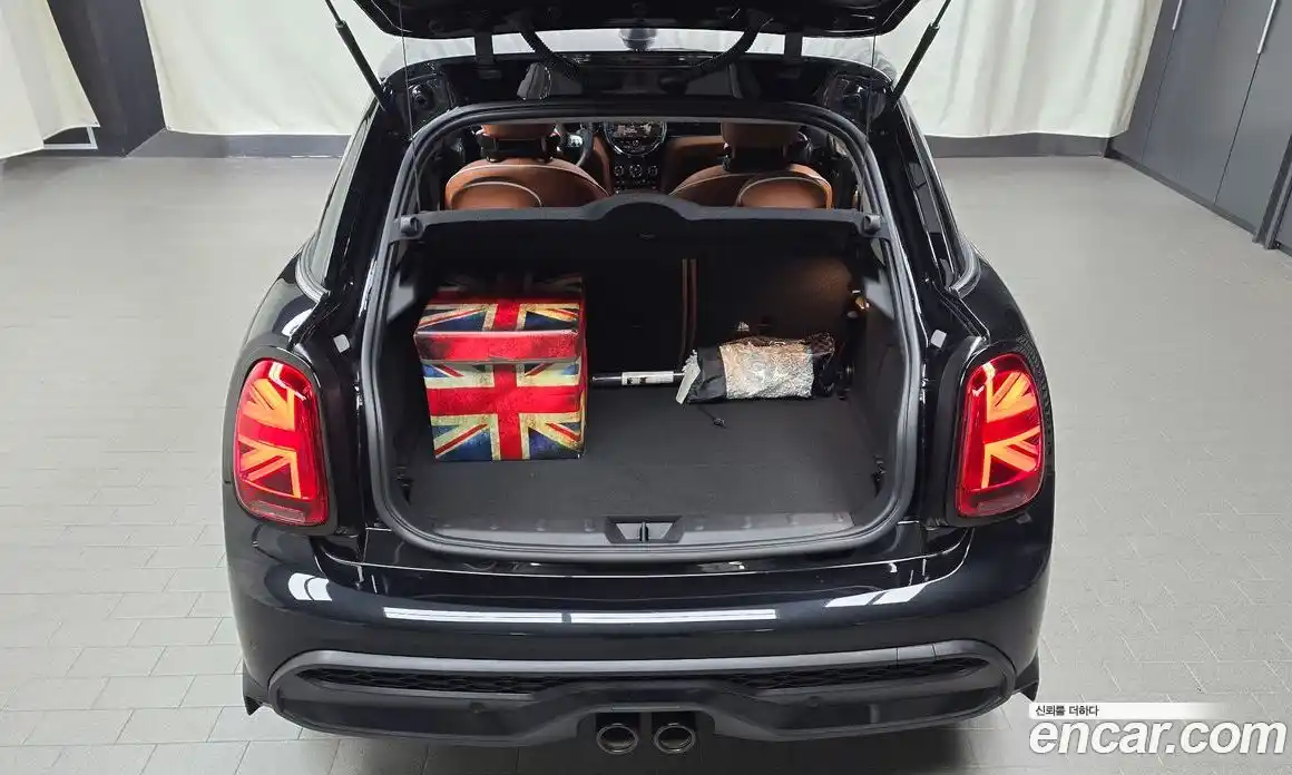 Mini Cooper 2024 2.0 Автомат в Москве № 142298, фото 17