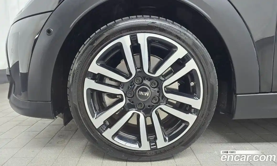 Mini Cooper 2024 2.0 Автомат в Москве № 142298, фото 6