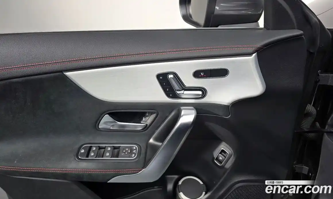 Mercedes-Benz CLA-Class 2023 2.0 Автомат в Москве № 143800, фото 14