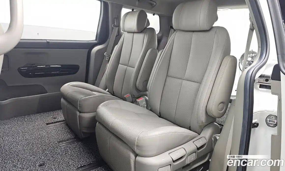 Kia Canival 2020 3.3 Автомат в Москве № 15058, фото 12