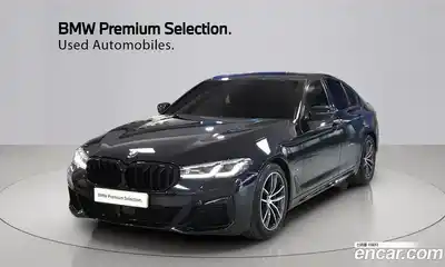 BMW 5-Series, 2023