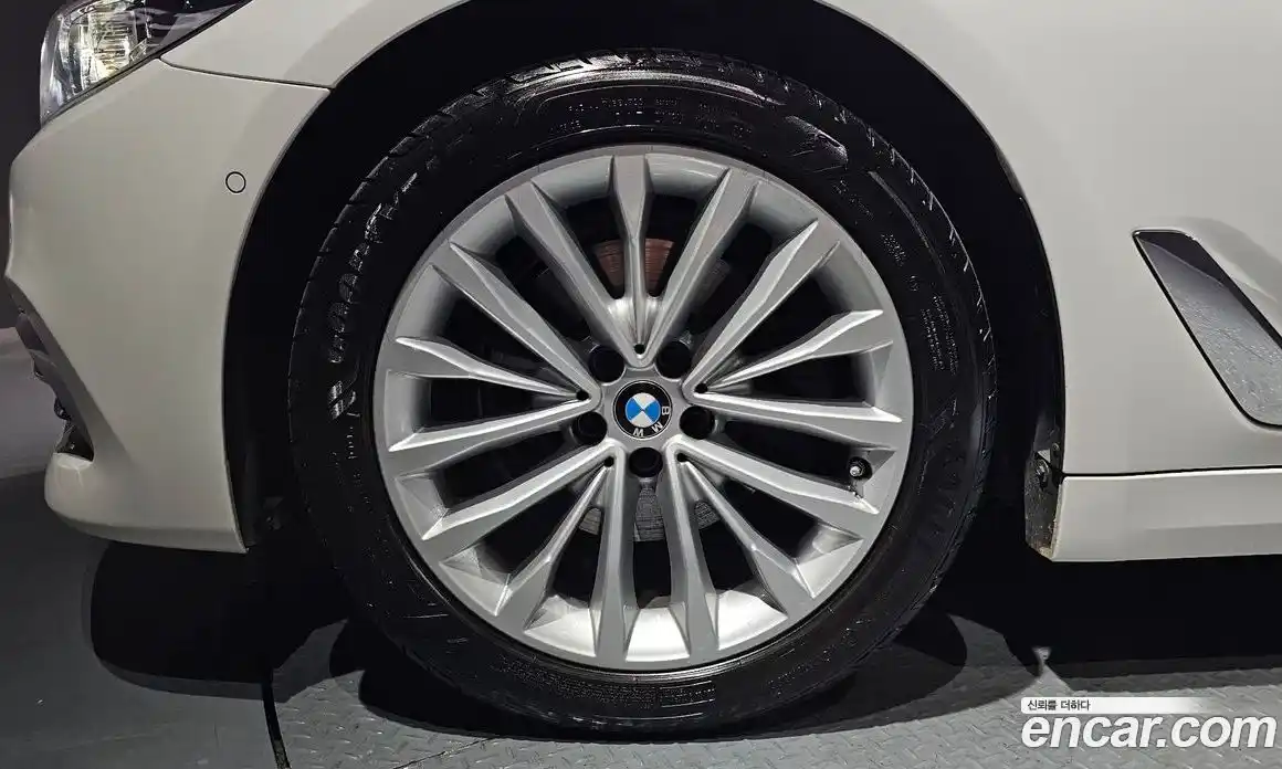 BMW 5-Series 2018 2.0 Автомат в Москве № 157836, фото 18