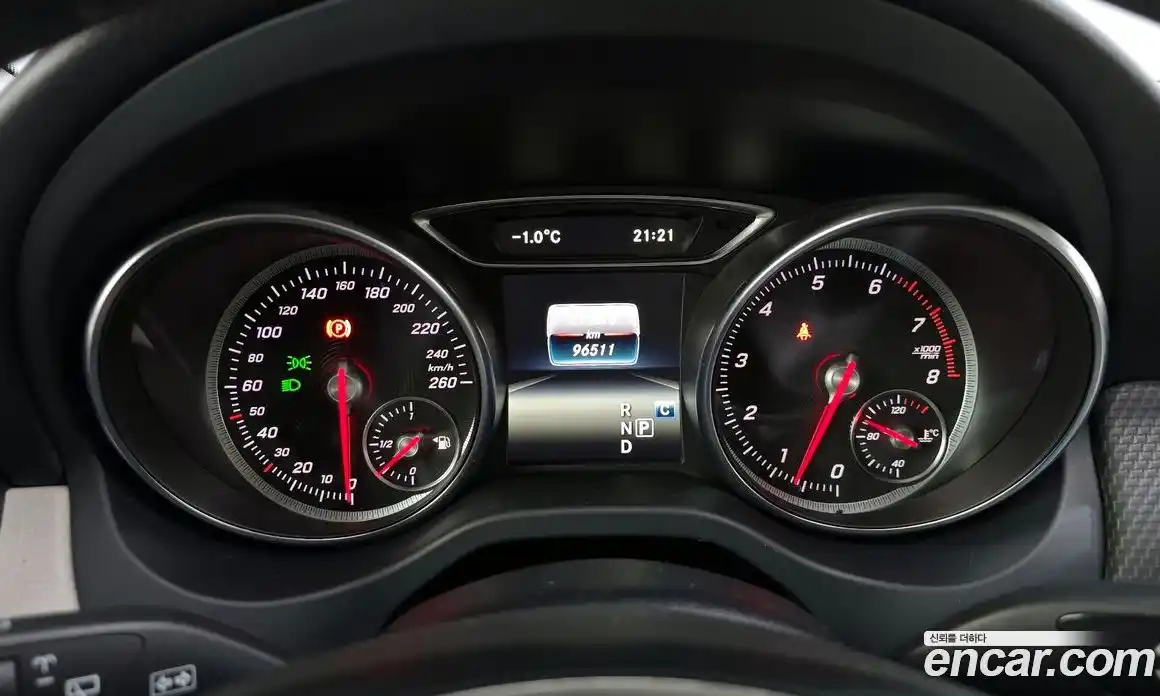 Mercedes-Benz GLA-Class 2019 2.0 Автомат в Москве № 160703, фото 11