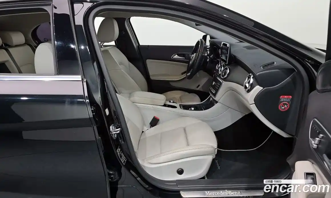 Mercedes-Benz GLA-Class 2019 2.0 Автомат в Москве № 160703, фото 20