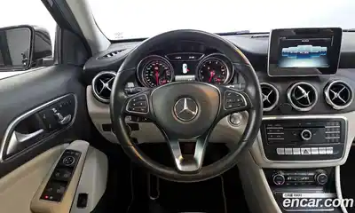 Mercedes-Benz GLA-Class 2019 2.0 Автомат в Москве № 160703, миниатюра 2