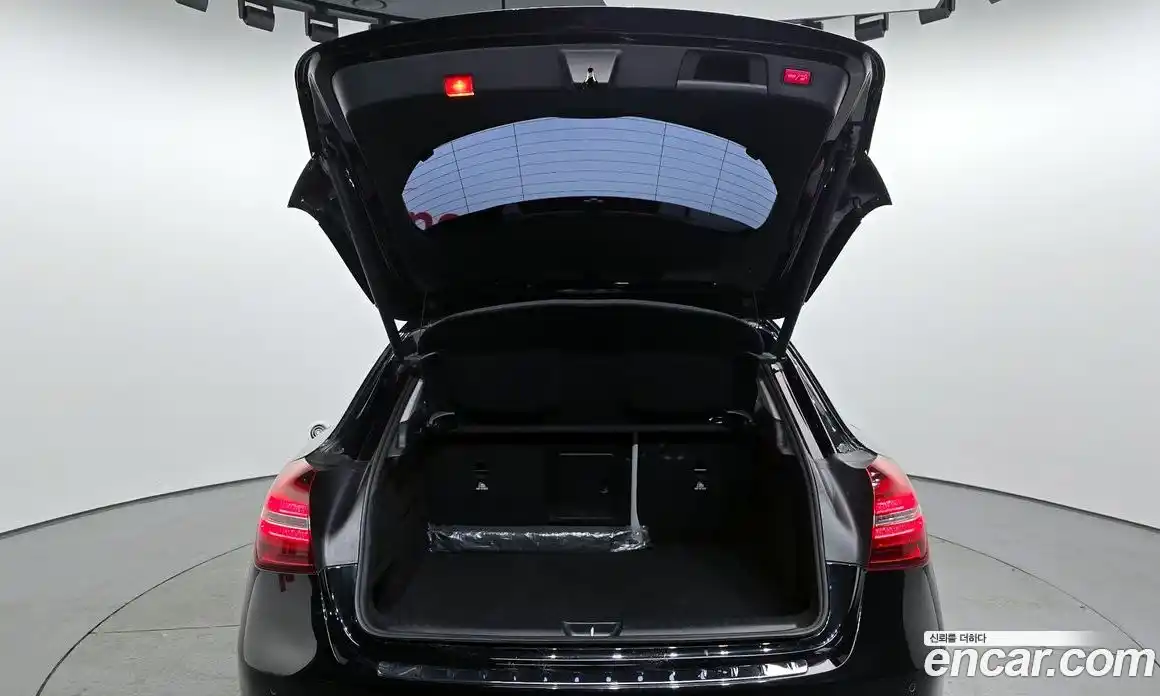 Mercedes-Benz GLA-Class 2019 2.0 Автомат в Москве № 160703, фото 4