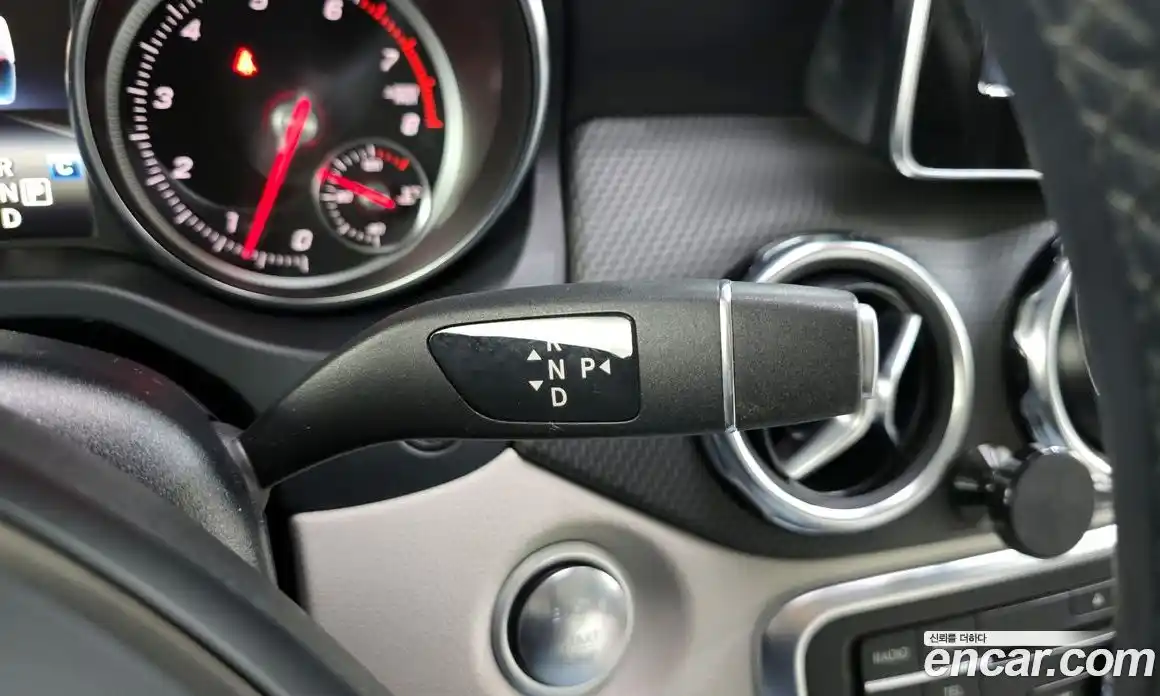 Mercedes-Benz GLA-Class 2019 2.0 Автомат в Москве № 160703, фото 9