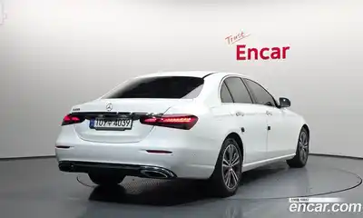 Mercedes-Benz E-Class 2021 2.0 Автомат в Москве № 161160, миниатюра 2