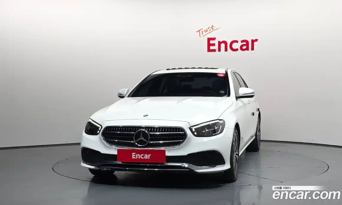 Mercedes-Benz E-Class 2021 2.0 Автомат в Москве № 161160, фото 3