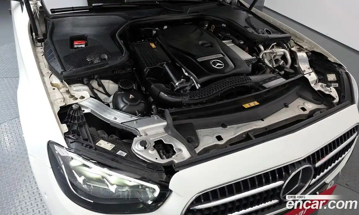 Mercedes-Benz E-Class 2021 2.0 Автомат в Москве № 161160, фото 6