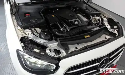 Mercedes-Benz E-Class 2021 2.0 Автомат в Москве № 161160, миниатюра 6