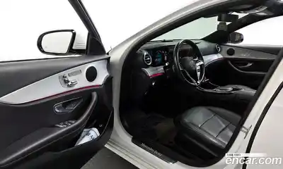 Mercedes-Benz E-Class 2021 2.0 Автомат в Москве № 161160, миниатюра 10