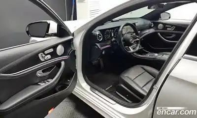 Mercedes-Benz E-Class 2022 1.9 Автомат в Москве № 161892, миниатюра 7