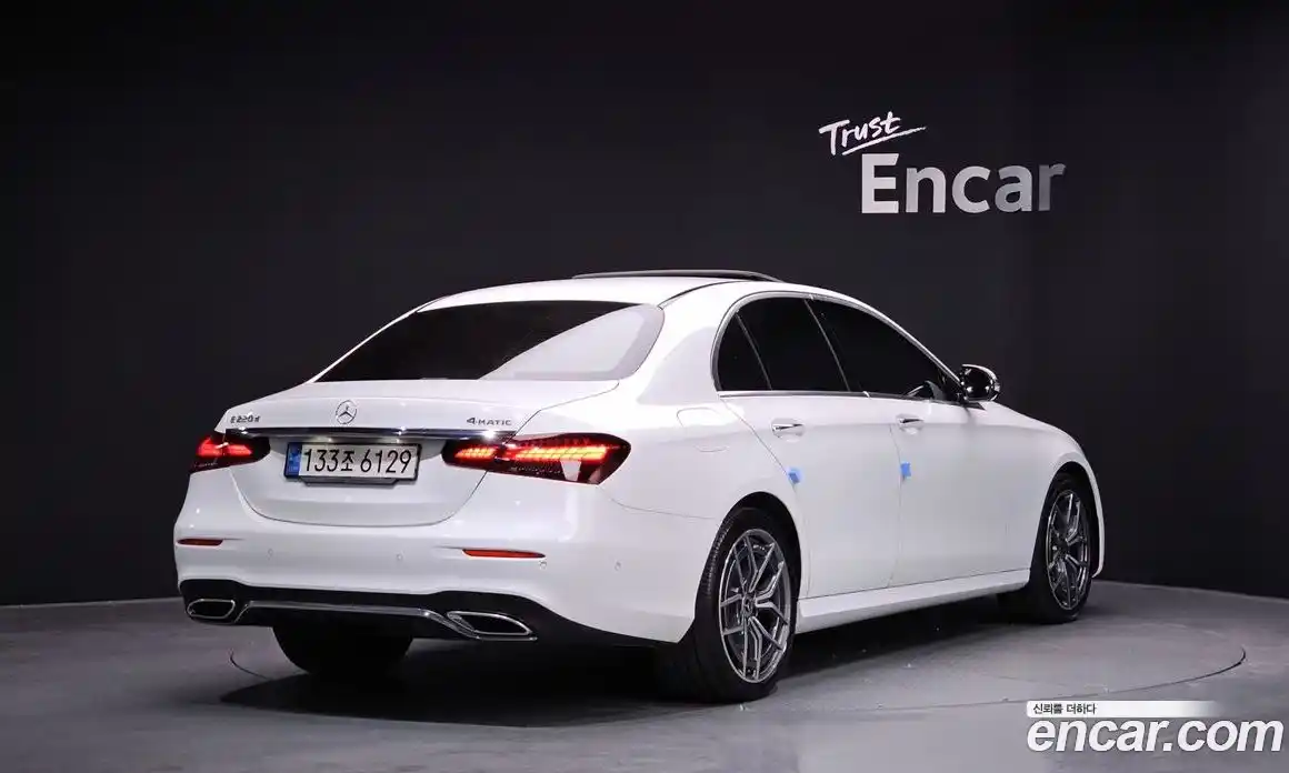 Mercedes-Benz E-Class 2022 1.9 Автомат в Москве № 161892, фото 10