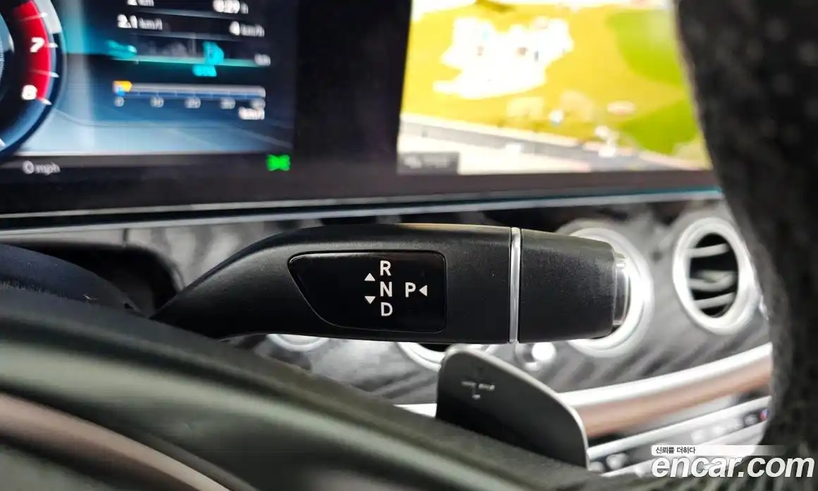 Mercedes-Benz E-Class 2018 2.0 Автомат в Москве № 161970, фото 16