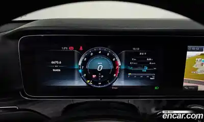 Mercedes-Benz E-Class 2018 2.0 Автомат в Москве № 161970, миниатюра 2