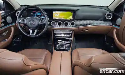 Mercedes-Benz E-Class 2018 2.0 Автомат в Москве № 161970, миниатюра 7