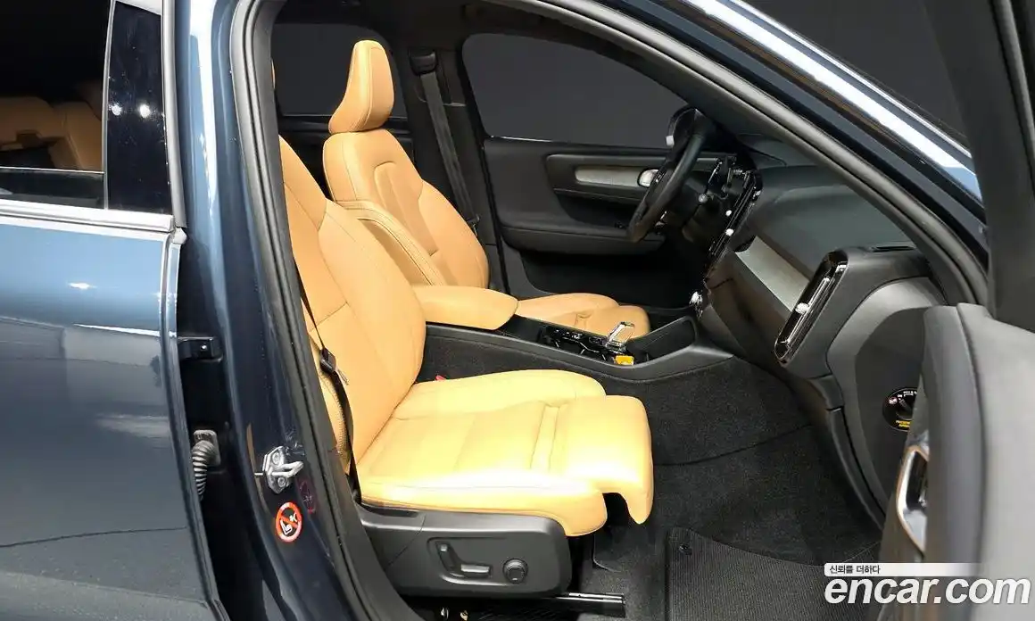 Volvo XC40 2021 2.0 Автомат в Москве № 164176, фото 11