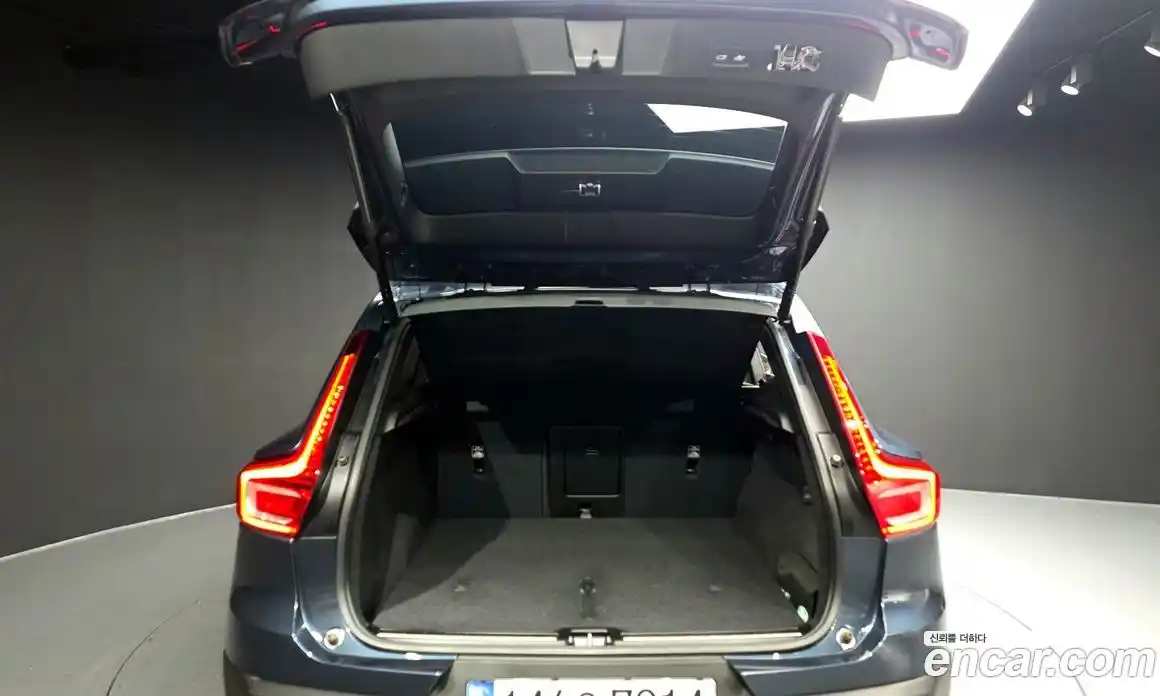 Volvo XC40 2021 2.0 Автомат в Москве № 164176, фото 20