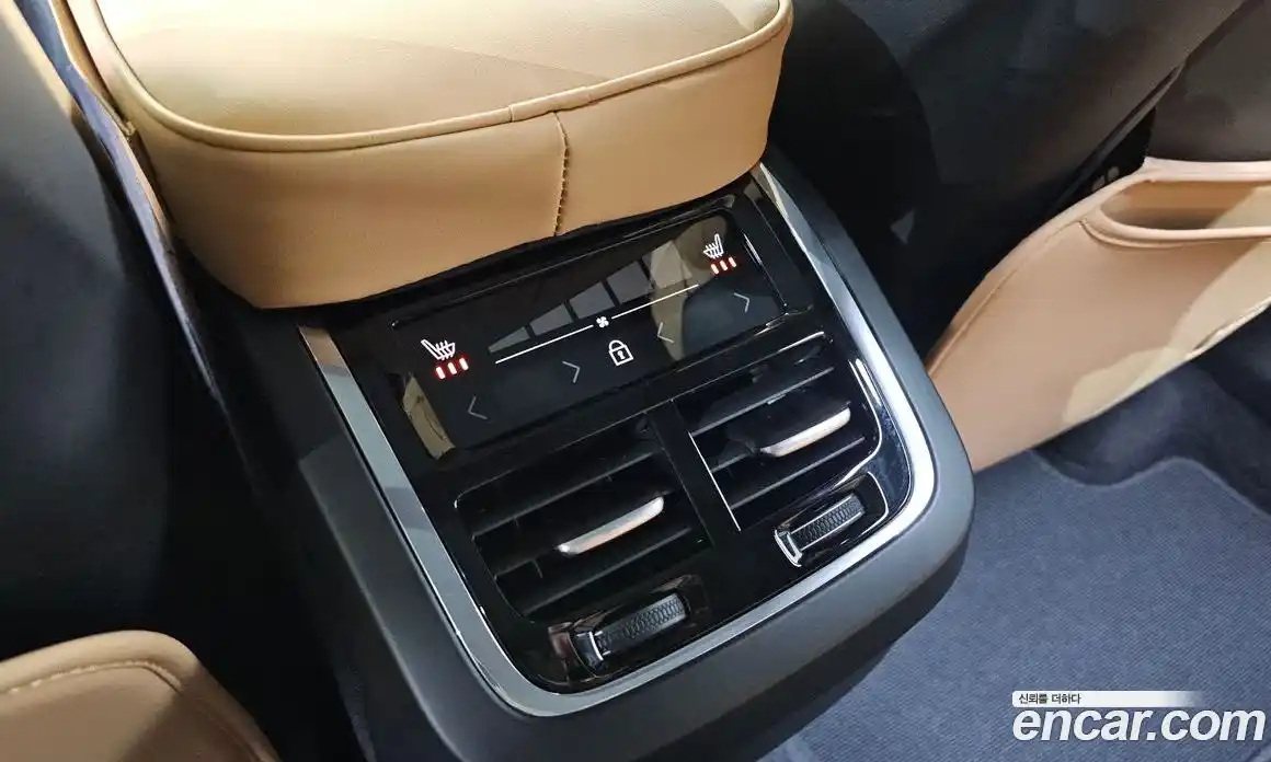 Volvo XC60 2024 2.0 Автомат в Москве № 164302, фото 15