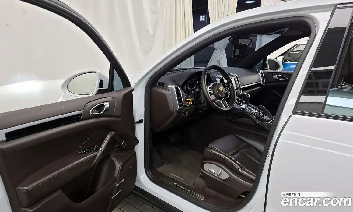 Porsche Cayenne 2015 3.0 Автомат в Москве № 164961, фото 8