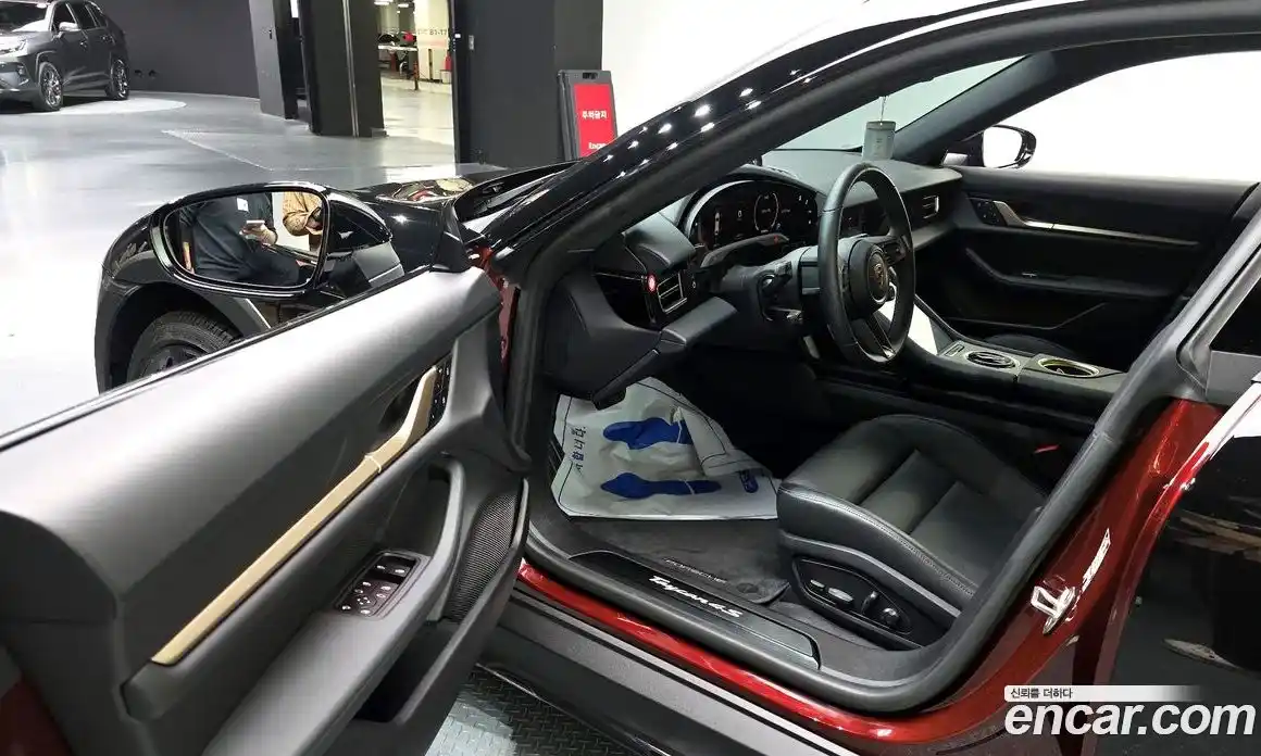 Porsche Taycan 2022 0.1 Автомат в Москве № 165046, фото 17