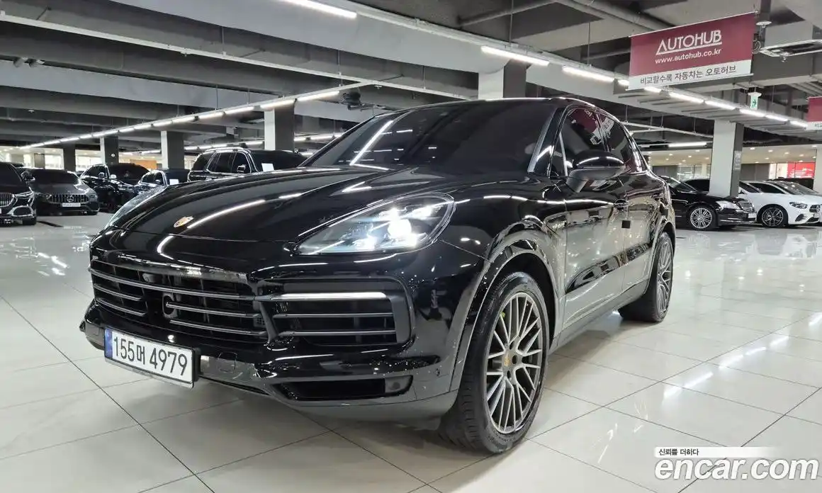 Porsche Cayenne 2023 3.0 Автомат в Москве № 165101, фото 1