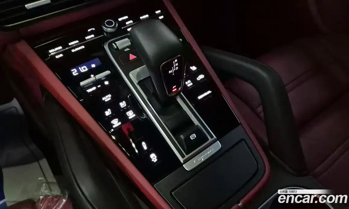 Porsche Cayenne 2023 3.0 Автомат в Москве № 165101, фото 11