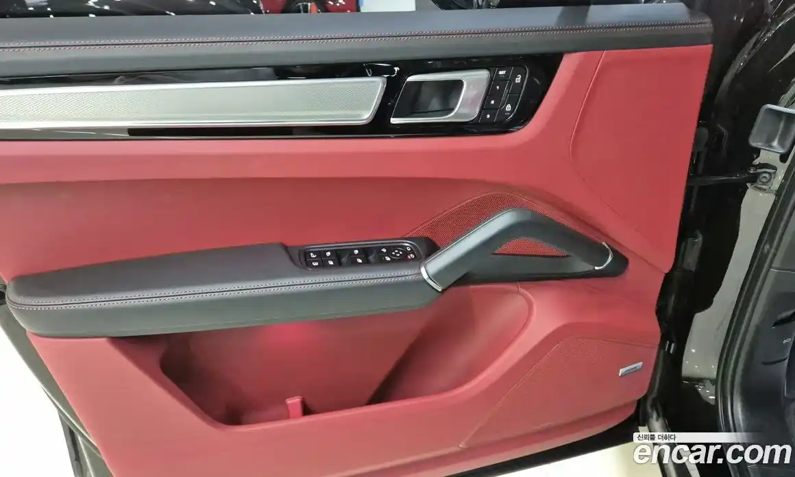 Porsche Cayenne 2023 3.0 Автомат в Москве № 165101, фото 17