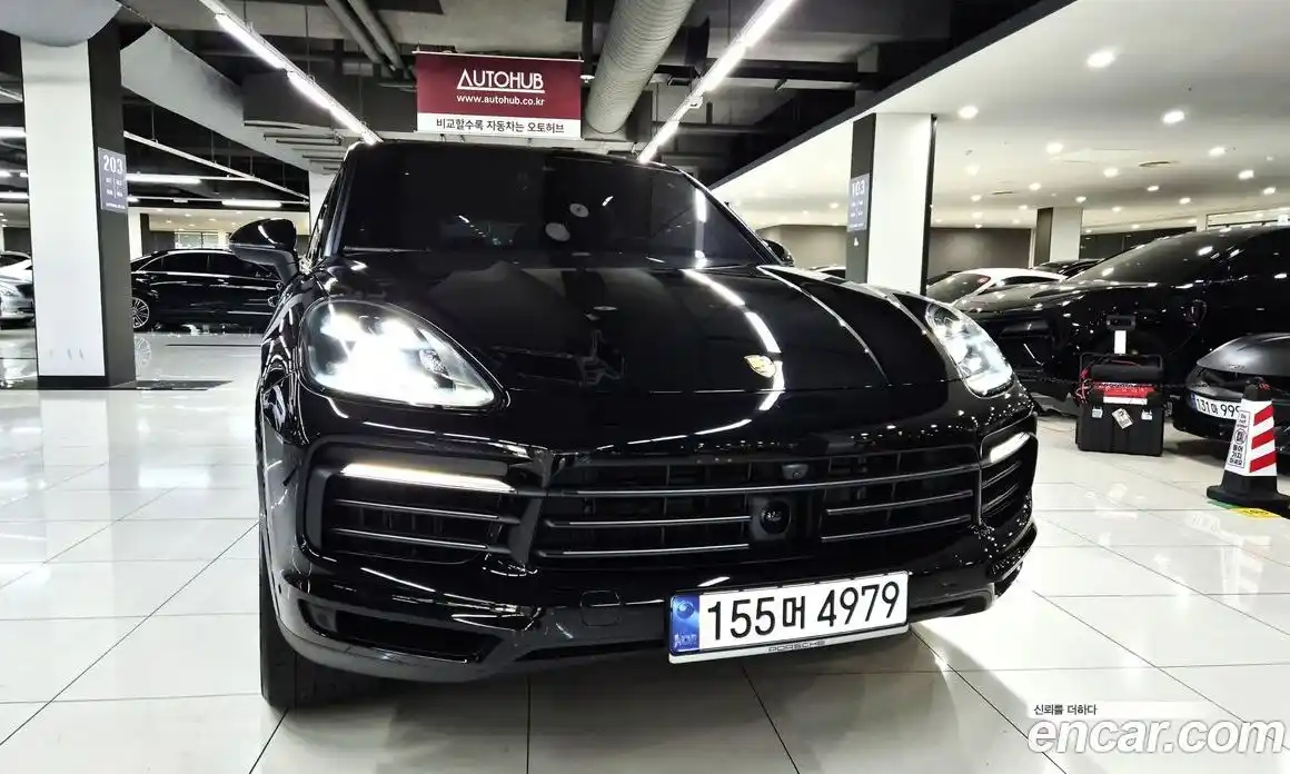 Porsche Cayenne 2023 3.0 Автомат в Москве № 165101, фото 3