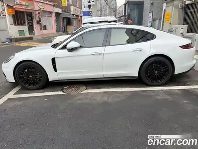 Porsche Panamera 2018 3.0 Автомат в Москве № 165916, миниатюра 2