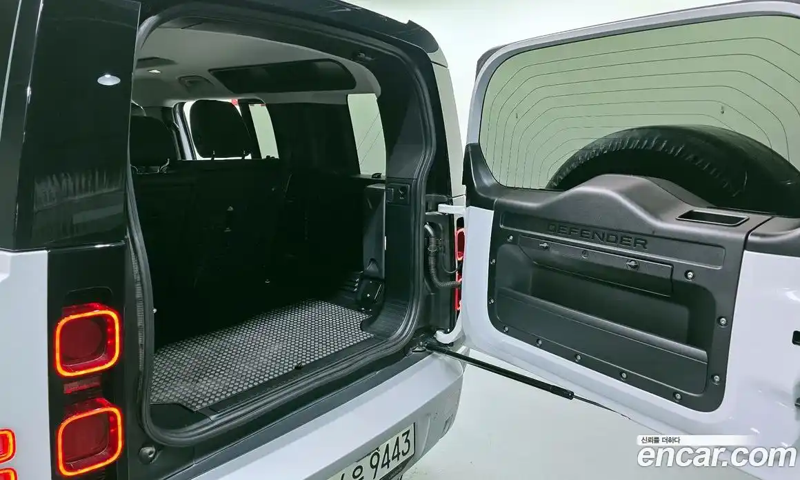 Land Rover Defender 2020 2.0 Автомат в Москве № 166179, фото 3