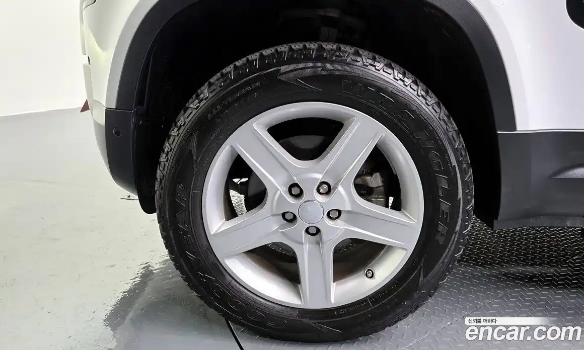 Land Rover Defender 2020 2.0 Автомат в Москве № 166179, фото 6