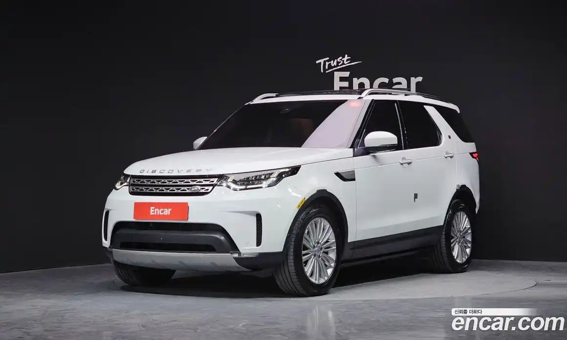 Land Rover Discovery 2019 3.0 Автомат в Москве № 166714, фото 1