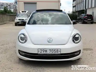 Volkswagen Beatle 2013 2.0 Автомат в Москве № 169267, миниатюра 2