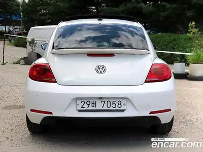 Volkswagen Beatle 2013 2.0 Автомат в Москве № 169267, миниатюра 4