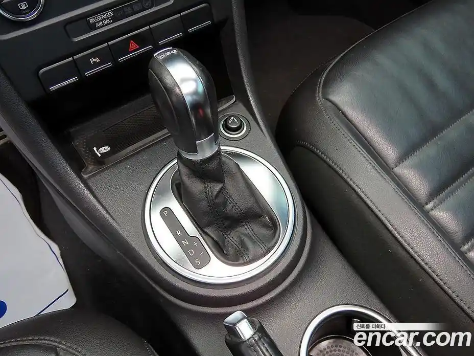 Volkswagen Beatle 2013 2.0 Автомат в Москве № 169267, фото 8