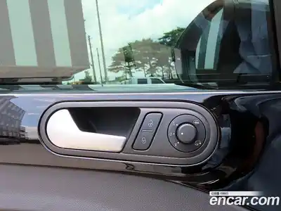 Volkswagen Beatle 2013 2.0 Автомат в Москве № 169267, миниатюра 9