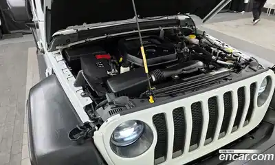 Jeep Wrangler 2023 2.0 Автомат в Москве № 169327, миниатюра 4