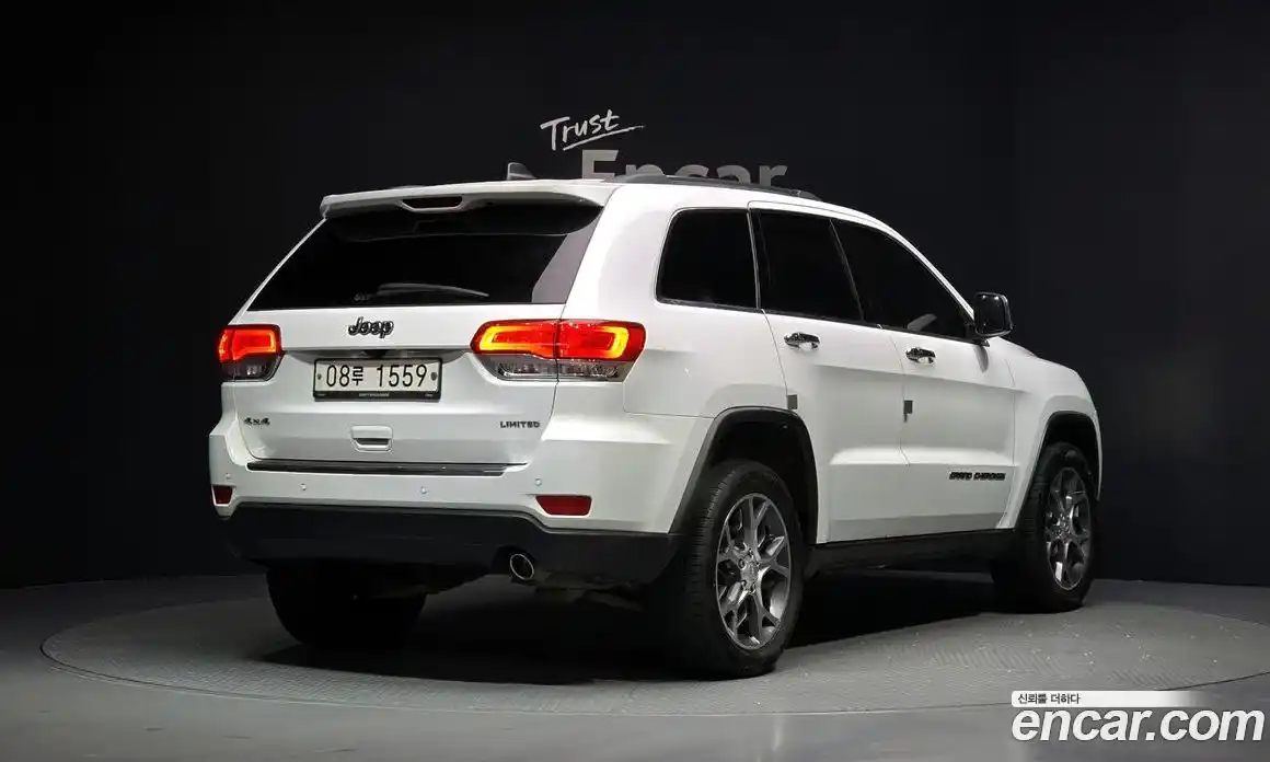 Jeep Cherokee 2019 3.6 Автомат в Москве № 169551, фото 7