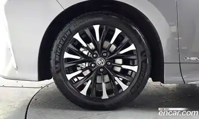 Toyota Alphard 2024 2.5 Автомат в Москве № 170127, миниатюра 12