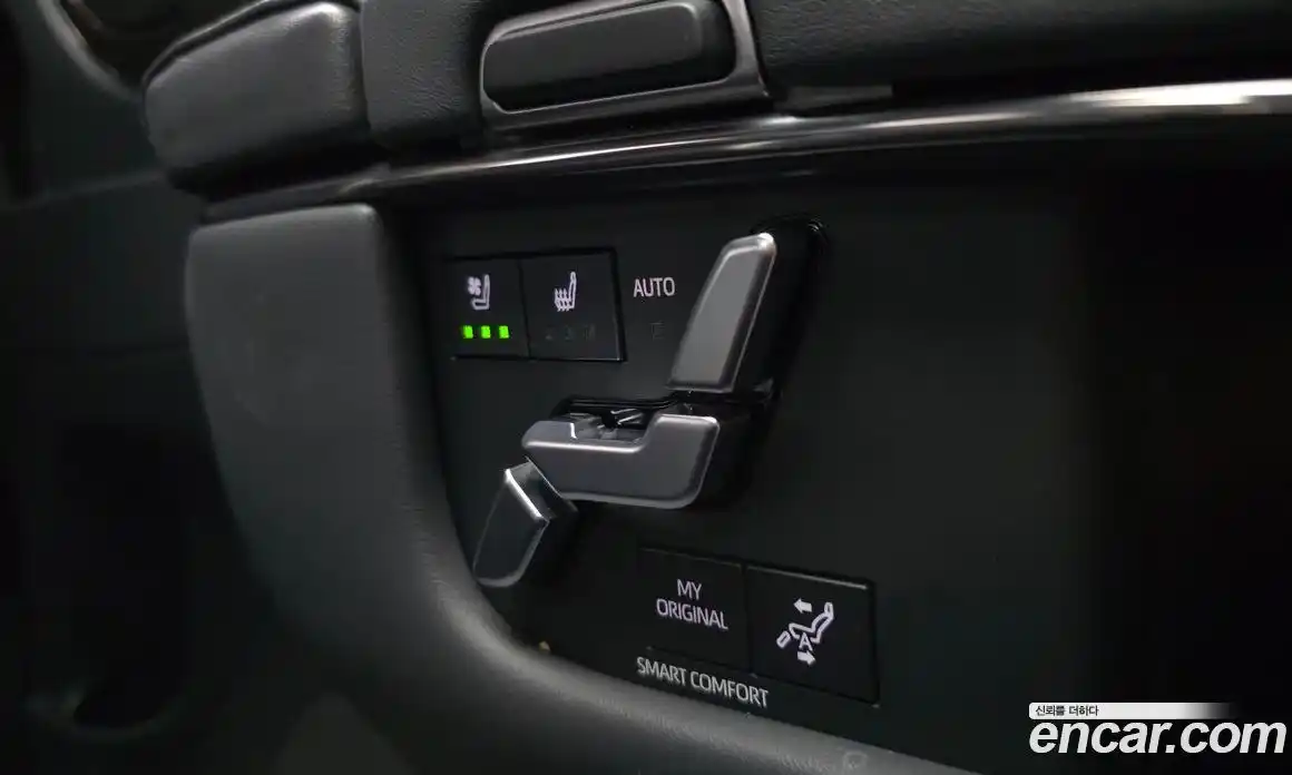 Toyota Alphard 2024 2.5 Автомат в Москве № 170127, фото 3