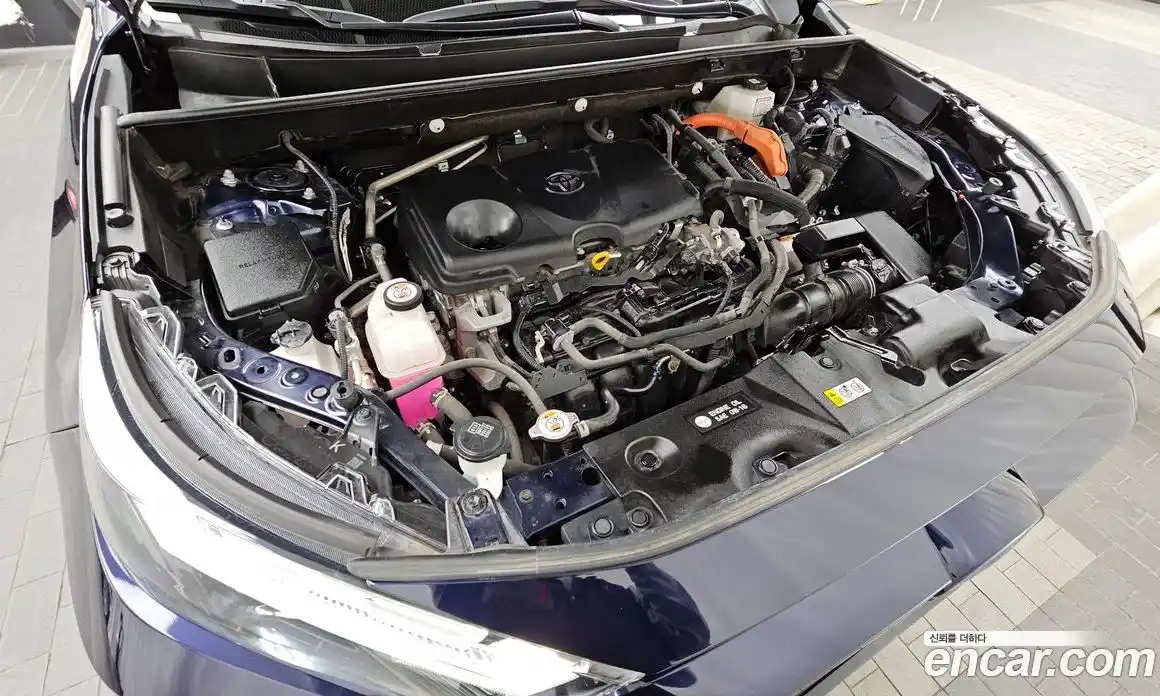 Toyota RAV4 2022 2.5 Автомат в Москве № 170313, фото 6