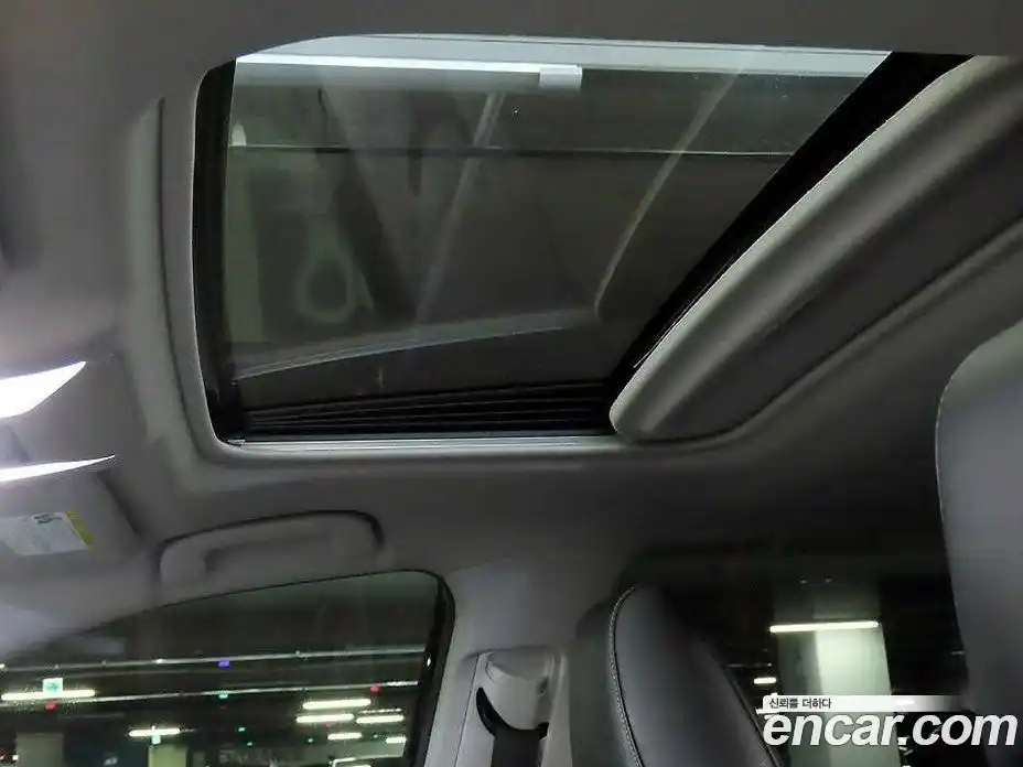 Toyota RAV4 2020 2.5 Автомат в Москве № 170331, фото 16