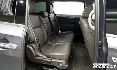 Honda Odyssey 2023 3.5 Автомат в Москве № 170425, миниатюра 4