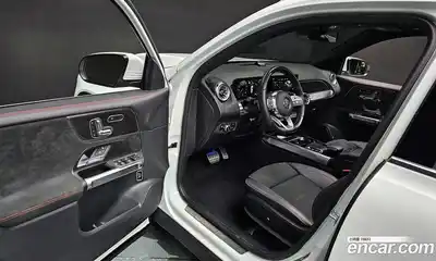 Mercedes-Benz GLB-Class 2023 2.0 Автомат в Москве № 171324, миниатюра 11