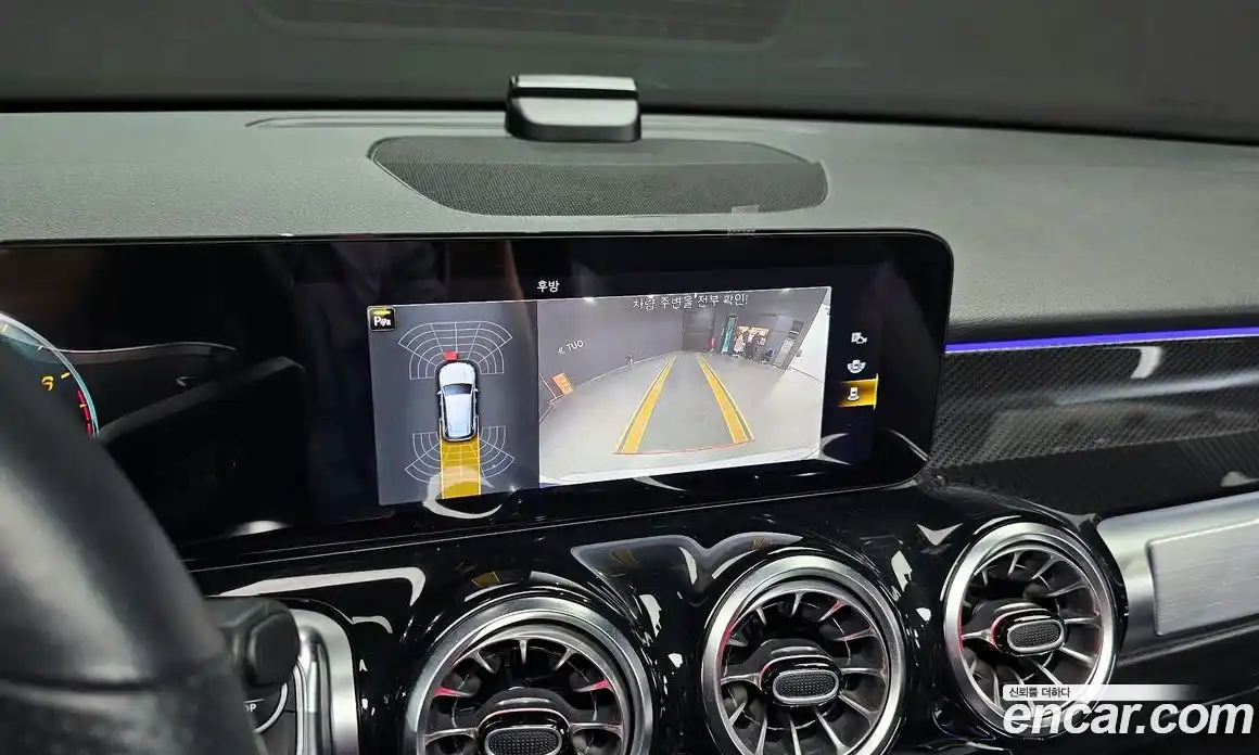 Mercedes-Benz GLB-Class 2023 2.0 Автомат в Москве № 171324, фото 16