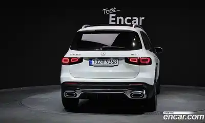 Mercedes-Benz GLB-Class 2023 2.0 Автомат в Москве № 171324, миниатюра 4